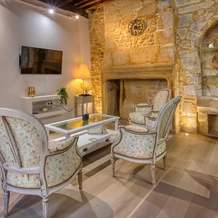 Charme, Centre, Monument Historique, 