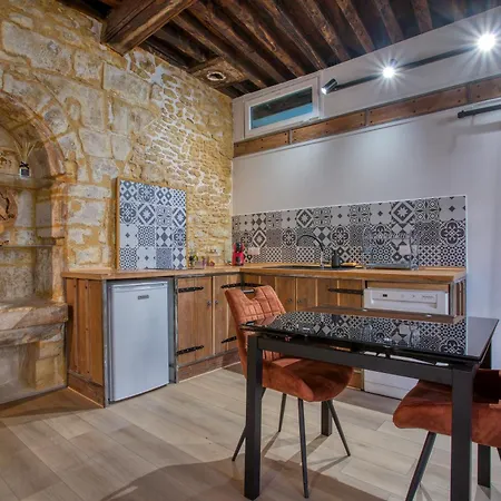 Charme, Centre, Monument Historique, Chevalier Appartamento