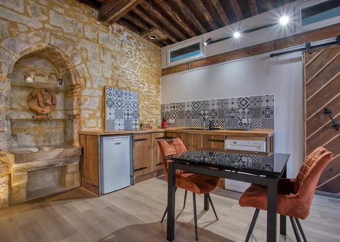 Charme, Centre, Monument Historique, 