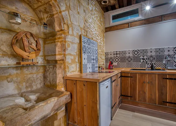 Charme, Centre, Monument Historique, 