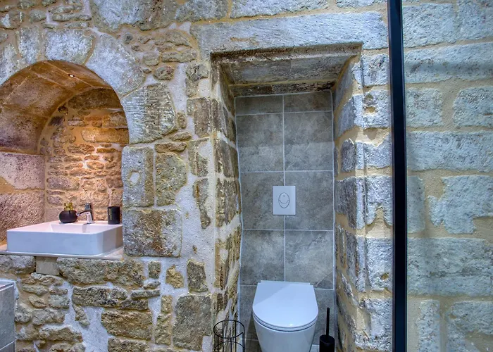 Charme, Centre, Monument Historique, 