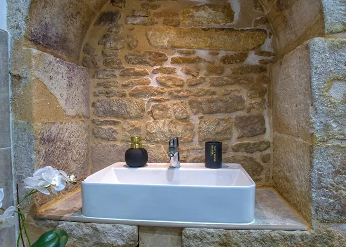 Charme, Centre, Monument Historique, 